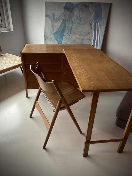 TheOasianist Desk 01